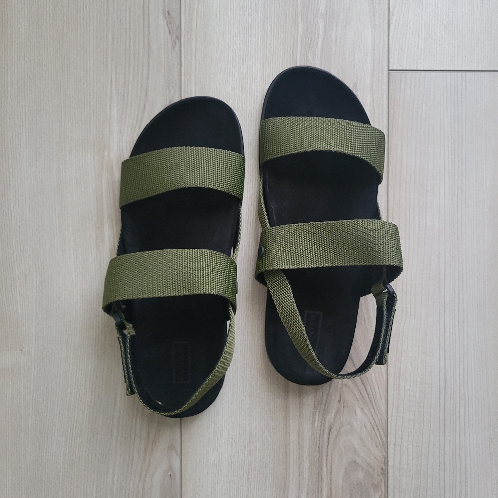 Original Hunter men's webbing footbed sandal. Us Size 12